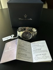 Maserati Successo Mens Silver Case Blue Dial Classic Wristwatch R8853121004