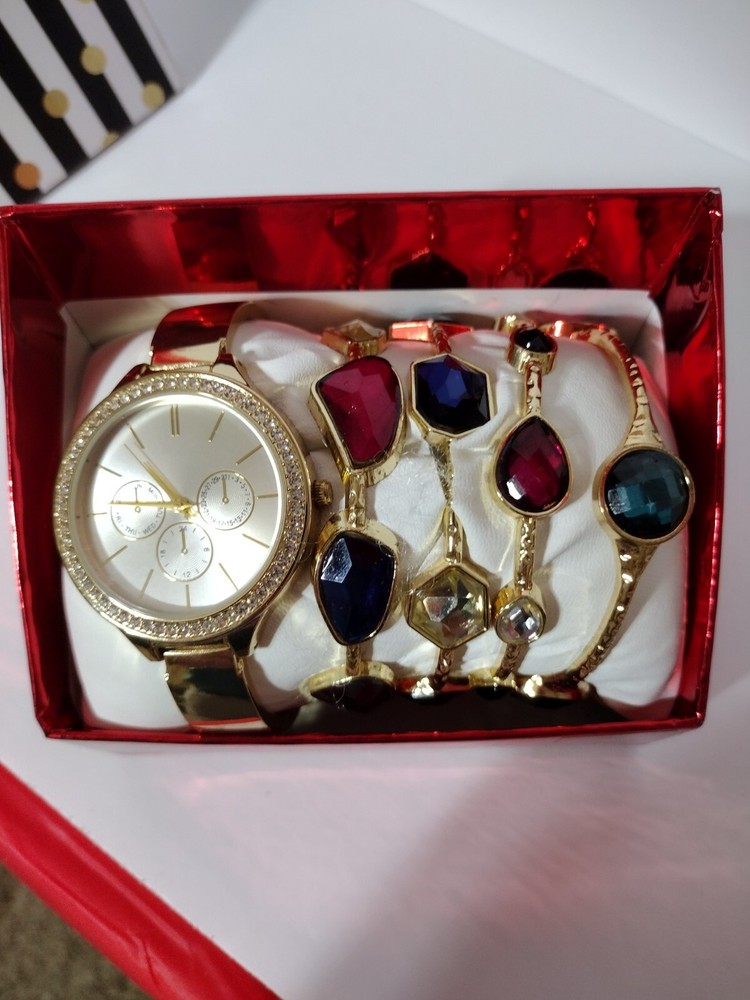 Beautiful Gold Watch With Four Bracelets With It 4.25″x3.25″x3.25″Box, 9 Oz New