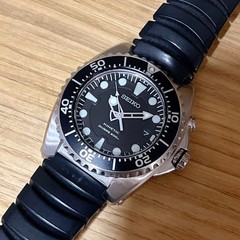 Seiko Kinetic 5M62-0BL0 Diver 200m Men’s Watch Black Dial Analog Rubber Japan