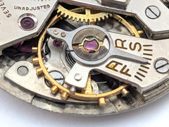 Vintage ONSA 17 Jewels Swiss Manual Wind Men’s 27mm Watch Movement PARTS REPAIR