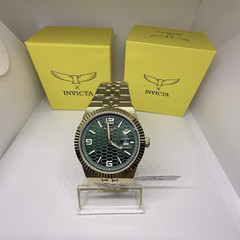 Invicta specialty Men’s Quartz Gold Tone SS Bracelet Watch Green 40mm,
