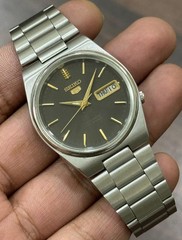 Vintage Seiko 5 Automatic Grey Dial Wrist Watch For Men’s Japan 7009