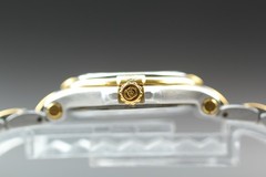 [MINT] GUCCI 9040L Ivory Dial Date Gold Two Tone Quartz Women’s Watch From JAPAN