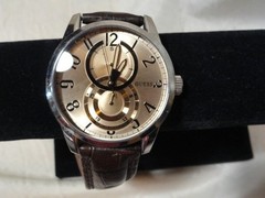MENS GUESS STEEL QUARTZ CHRONOGRAPH GOLD DIAL BROWN LEATHER BAND WATER RESISTANT
