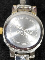 Decade Womans White Dial Round Silver Tone Case Bracelet Band Watch 6.75 In