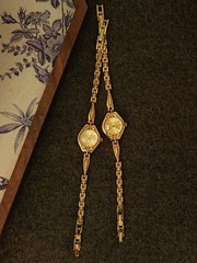 1 new gold French classic retro simple compact ladies quartz watch stainless