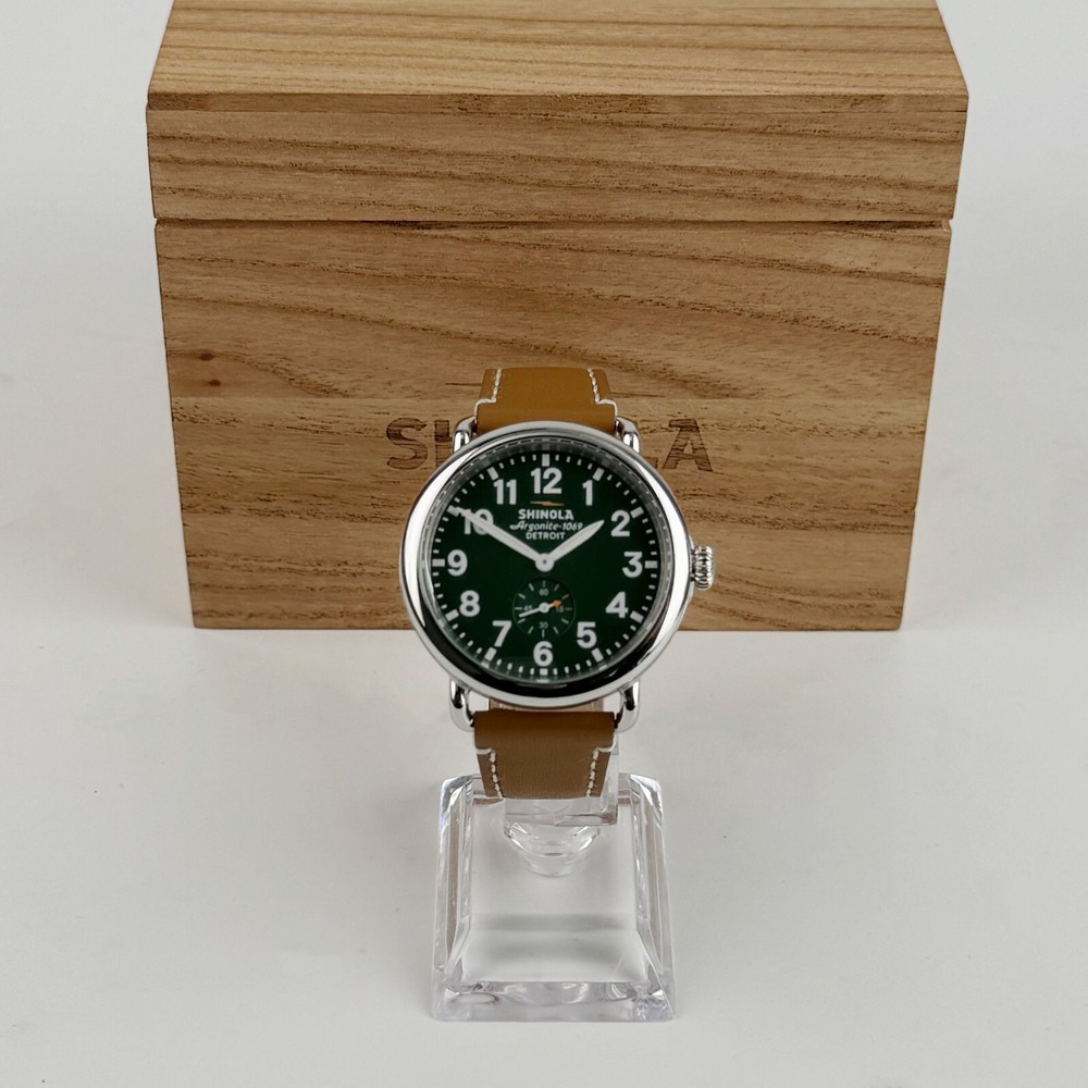 Shinola The Runwell Men’s 41mm with Tan Leather Strap Chronograph Quartz Watch
