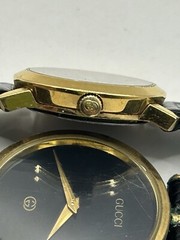 Lot Of 2 Gucci Watches Men & Woman Original Buckles In Booth Swiss Made