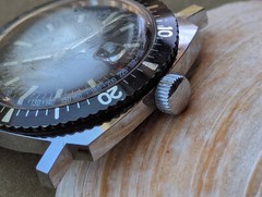 Vintage 1970’s De Luxe Diver w/Tachy Dial,Warm Patina,Red Date Wheel,Runs FAST