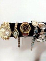 Watch Lot Of 11 Not Tested Probably Need Batteries Assorted Brands Ladies As Is