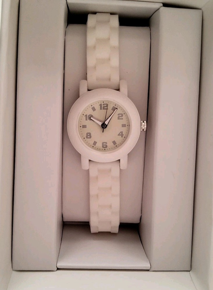 Xhilaration White Wrist Watch New From Older Stock (100, 104)