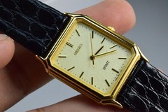 Vintage watch Seiko Spirit 5E31-5B60 Yellow Men Quartz Tank 27mm