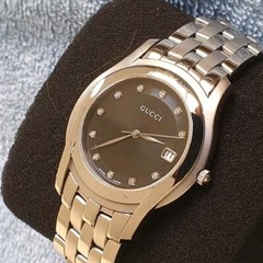 Gucci 5500M Men’s Watch with Diamond Hour Markers (A270)