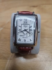 TRIAS Men’s Silver Case Whit Face W/Date and 2 Countdown Second Hands – PreOwned