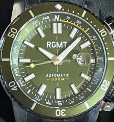 RGMT TERRAIN Green Dial Automatic Men’s Watch RG-8010-44 w/Binoculars and Pouch