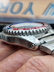Seiko ska Scuba Divers 200m Kinetic Prospex SKA369 5M62 in Red Blue