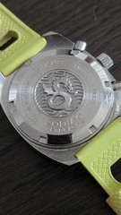 Zodiac Sea Dragon Chronograph Pink Yellow Swiss Quartz Mens Diver Watch ZS2922