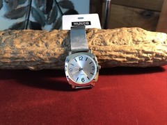 Wilson’s Leather Women’s Quartz Watch Silver tone metal band. working