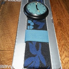 POP SWATCH Watch GREEN TIKI PWB157 Vintage 1991 Swiss Blue Flowers great cond