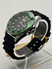 Invicta Pro Diver Shark 47166 43mm Green Bezel Black Dial Silicone Strap New