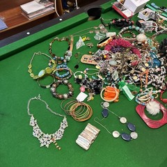 Job Lot Off Junk Jewellery And Watches Spares Repair Unsorted