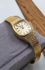 Vintage (5/80) Seiko Quartz Ladies Watch Gold Tone Champagne Dial New Battery