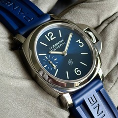 Panerai Luminor “Blu Mare” 44mm PAM01085 Blue Dial Full Set Excellent Condition