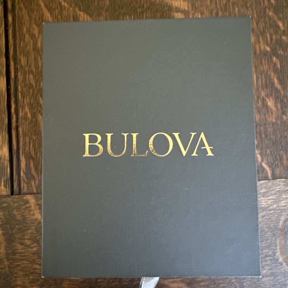 Bulova 96B377 Silver Tone Black Date Dial Mens Classic Sport Watch NICE!