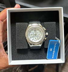 TechnoMarine Cruise Diva de 40 mm para dama! Original y nuevo