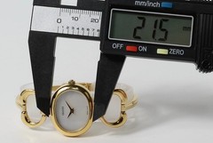 [Near MINT] Vintage GUCCI 1600 25mm White Gold Shell Dial Quartz Women’s Watch