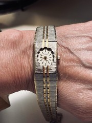 Women’s Dress Analog Wristwatch Silver/Gold Metal Bracelet White Dial Round