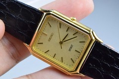 Vintage watch Seiko Spirit 5E31-5B60 Yellow Men Quartz Tank 27mm