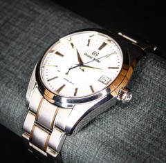 Grand Seiko Heritage Collection “Snowflake” – Ref. SBGA211 – Full set