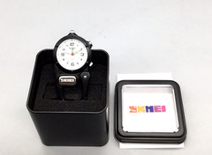SKMEI Outdoor Backpack Hook LED Flashlight Quartz Watch – NEW!