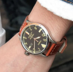 Timex Waterbury Heritage Unisex Black Dial Indiglo Brown Leather Watch TW2P84000