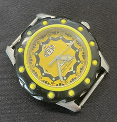 Vintage Animal W005 Competition Series Watch Yellow Dial 90s Surf
