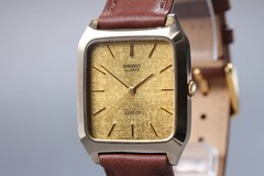 [Near MINT] Vintage Seiko Dolce 5931-5260 Gold Quartz Men’s Watch From JAPAN
