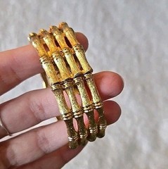 Vintage VANTAGE Hidden Watch Bracelet Women’s Gold Tone Hinged Bangle 70s 80s