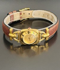 Gucci model 6300l ladies lovely gold watch, new battery, free ship $399.99