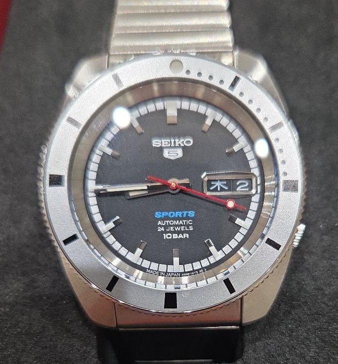 Seiko 5 Sports SBSA271 Automatic Watch 24 Jewels Day-Date