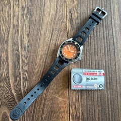 Authentic Seiko 2625 0010 Vintage Orange Dial Diver Quartz Watch 36.9mm Boy Size