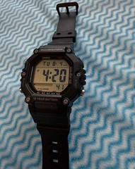 Casio AE1600H, Chronograph Watch, Illuminator, 5 Alarms, 10 Year Battery