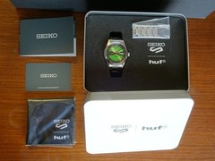 SEIKO 5 Sports Field HUF Limited Edition SBSA323 4R36-18C0 Automatic Watch NOS