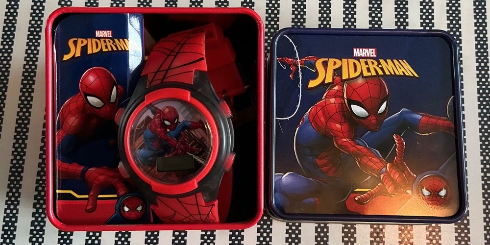 kids, Marvel Spider-Man watch needs battery digital in metal tin