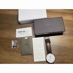Daniel Wellington DW Leather Strap Watch