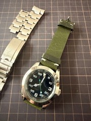 A wristwatch to the Air King equipped with PT5000 movement Automatic and Manual