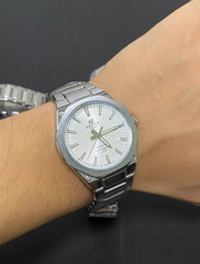 Men Slim Steel Analog Sports Watch Silver Dial Adjustable Metal Link Bracelet