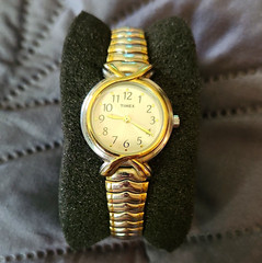 Timex Women’s Quartz Gold Tone 25mm Expansion Bracelet Arabic Dial NEW BATTERY