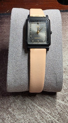 VINTAGE CASIO LADIES BLACK WATCH WITH GOLD HANDS AND MARKINGS. 359 LG64 NEW BAND