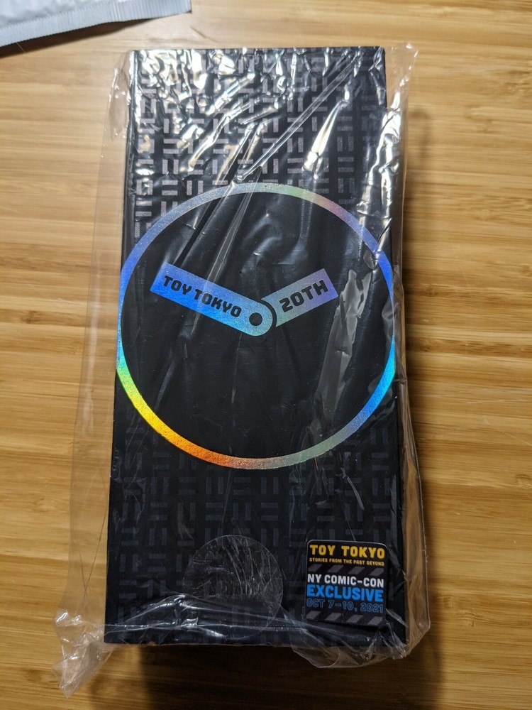 Toy Tokyo NYCC Tokidoki Salary Man watch